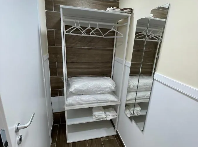 Fuorigrotta ベッド・アンド・ブレックファスト 3*